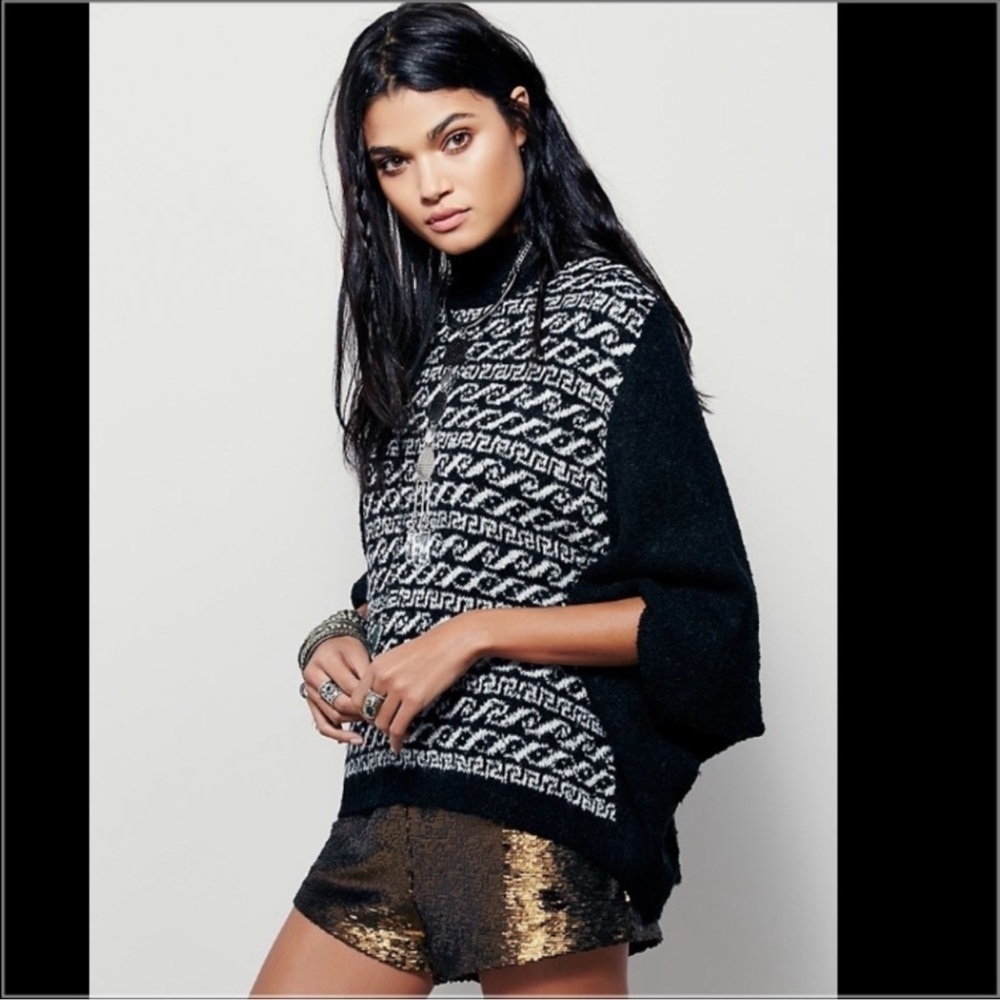 Free People Black and White Oversized Cotton Blend Sweater Poncho size XS - Picture 8 of 9